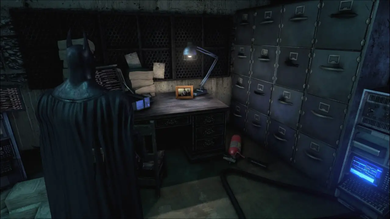 BATMAN ARKHAM ASYLUM - ENIGMA (TERAPIA INTENSIVA) 4/8