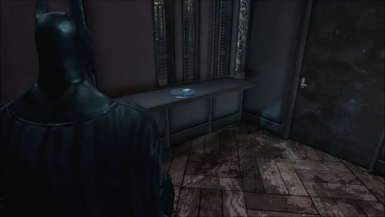 BATMAN ARKHAM ASYLUM - FITA DE ENTREVISTA (MANSÃO ARKHAM) 1/5