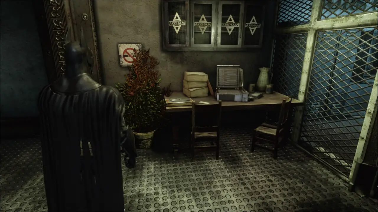 BATMAN ARKHAM ASYLUM - FITA DE ENTREVISTA (PENITENCIÁRIA) 2/5