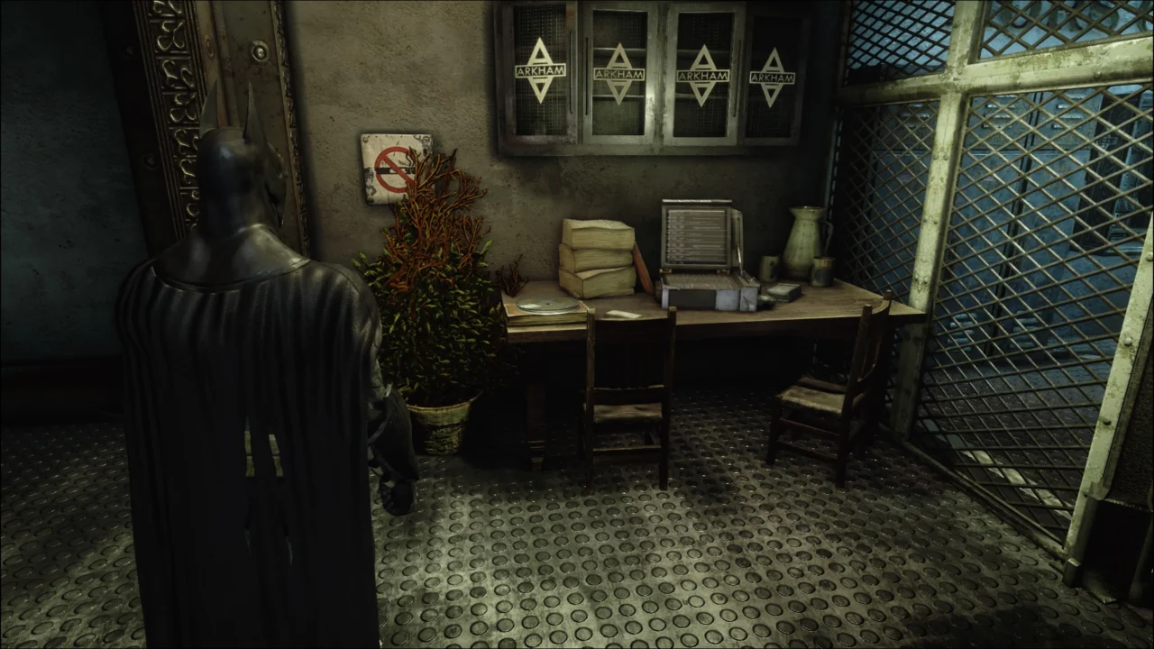 BATMAN ARKHAM ASYLUM - FITA DE ENTREVISTA (PENITENCIÁRIA) 2/5