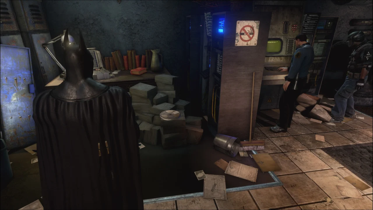 BATMAN ARKHAM ASYLUM - FITA DE ENTREVISTA (PENITENCIÁRIA) 3/5