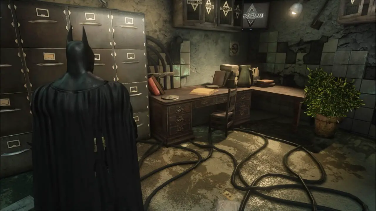 BATMAN ARKHAM ASYLUM - FITA DE ENTREVISTA (PENITENCIÁRIA) 5/5